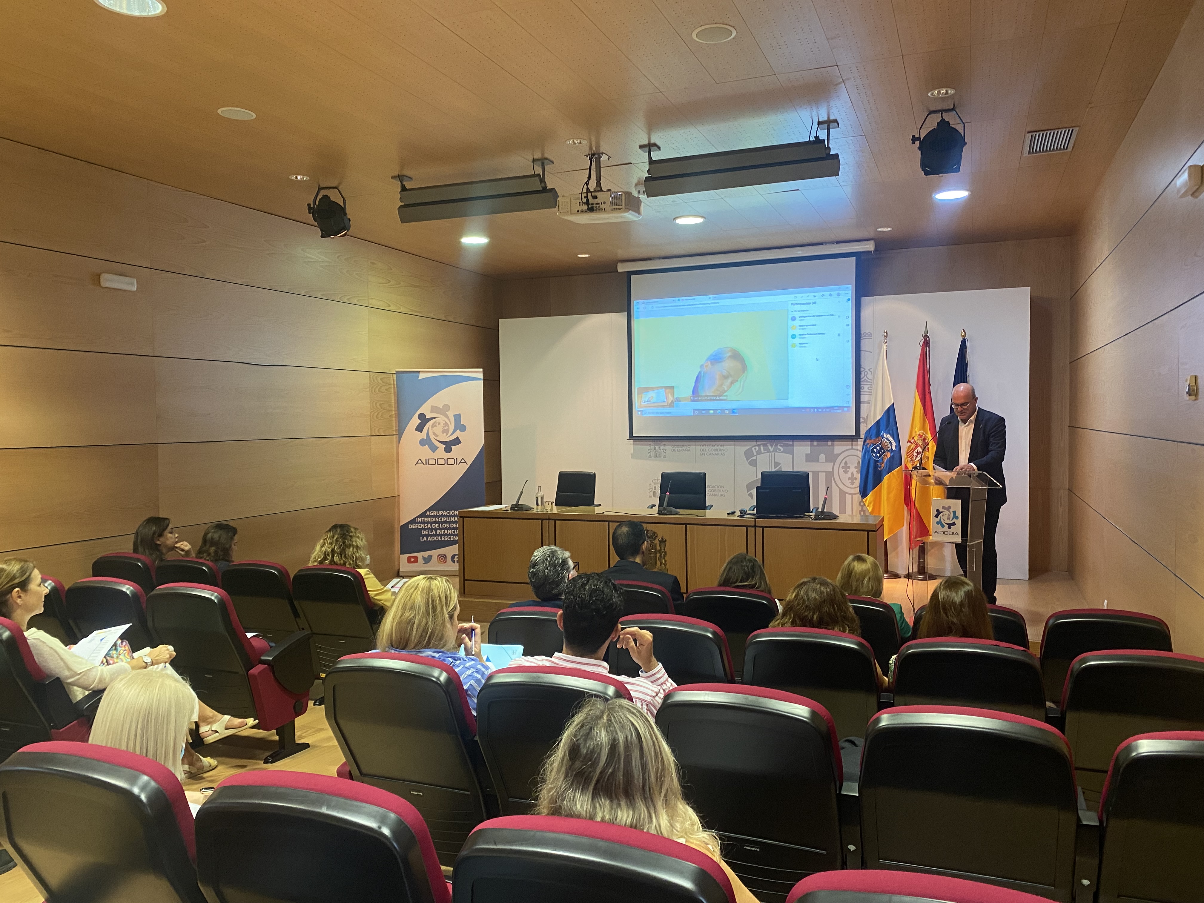 La Delegación del Gobierno en Canarias acoge una jornada sobre salud mental organizada en colaboración con la Asociación en Defensa de los Derechos de la Infancia y Adolescencia