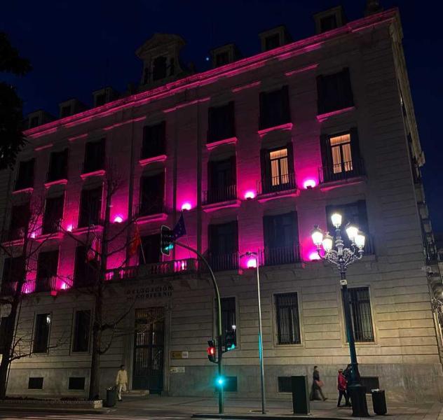 La fachada de la Delegación del Gobierno se iluminará en morado por el Día Internacional de la Mujer