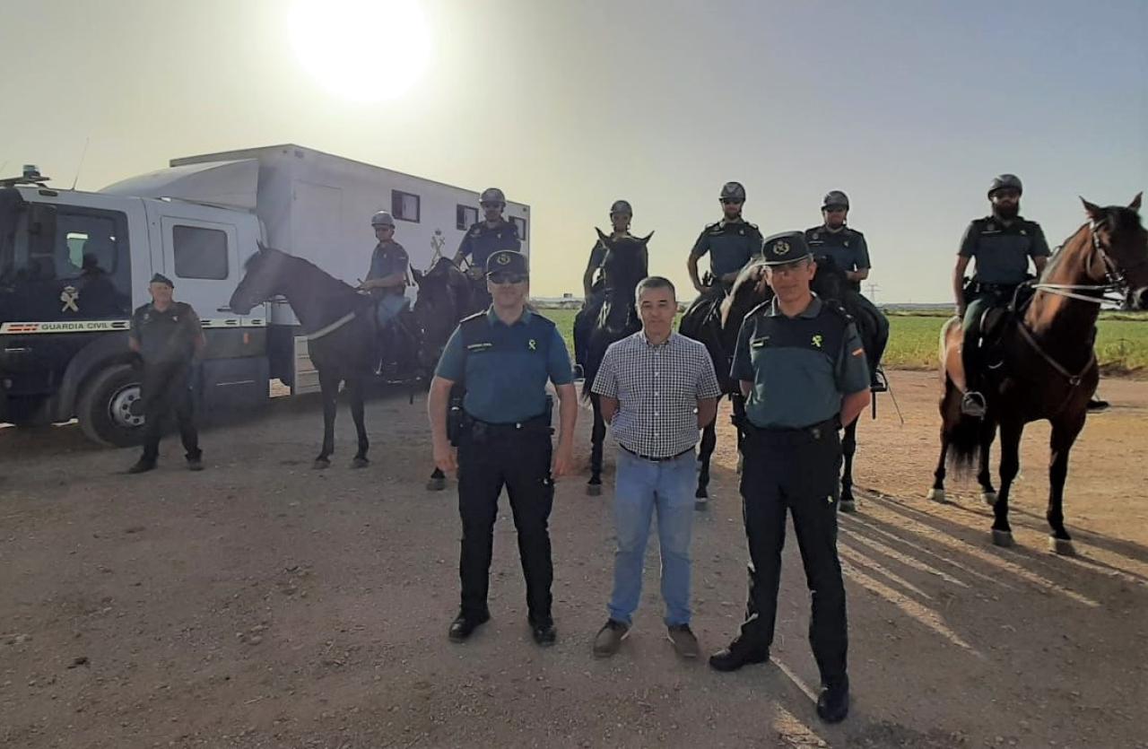 Agentes del escuadrón de Caballería de la Guardia Civil vigilarán las campañas agrícolas en la provincia de Albacete durante el verano