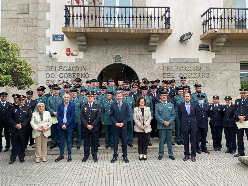 José Miñones reafirma “o compromiso do Goberno coa convivencia e a seguridade no ámbito escolar” e distingue ao centenar de axentes que cooperan para este fin en Galicia 