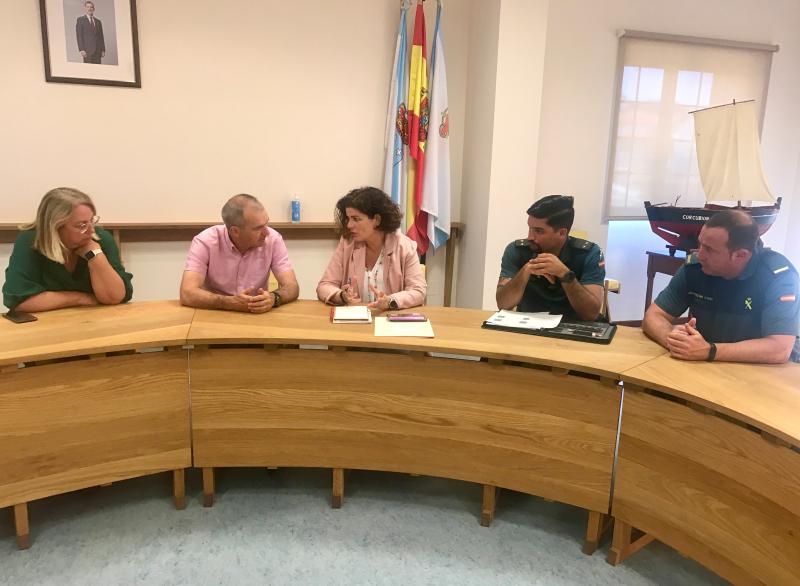 María Rivas valora en Corcubión la vocación municipalista del Gobierno con actuaciones para mejorar la vivienda