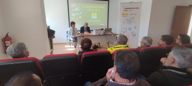Emilio González celebra que Ourense sexa a provincia do Estado con maior número de trámites e asistentes no programa que “achega a Administración ao rural”